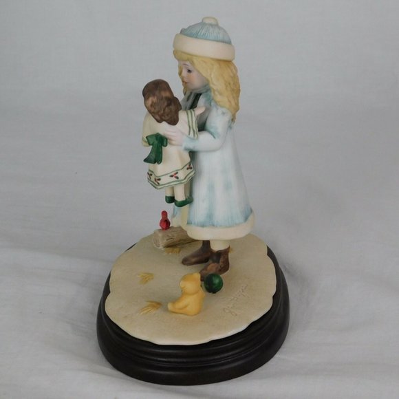 Jan Hagara Signature Collection Heirloom Tradition Holly 1984 H3026 Box Included - Picture 2 of 12